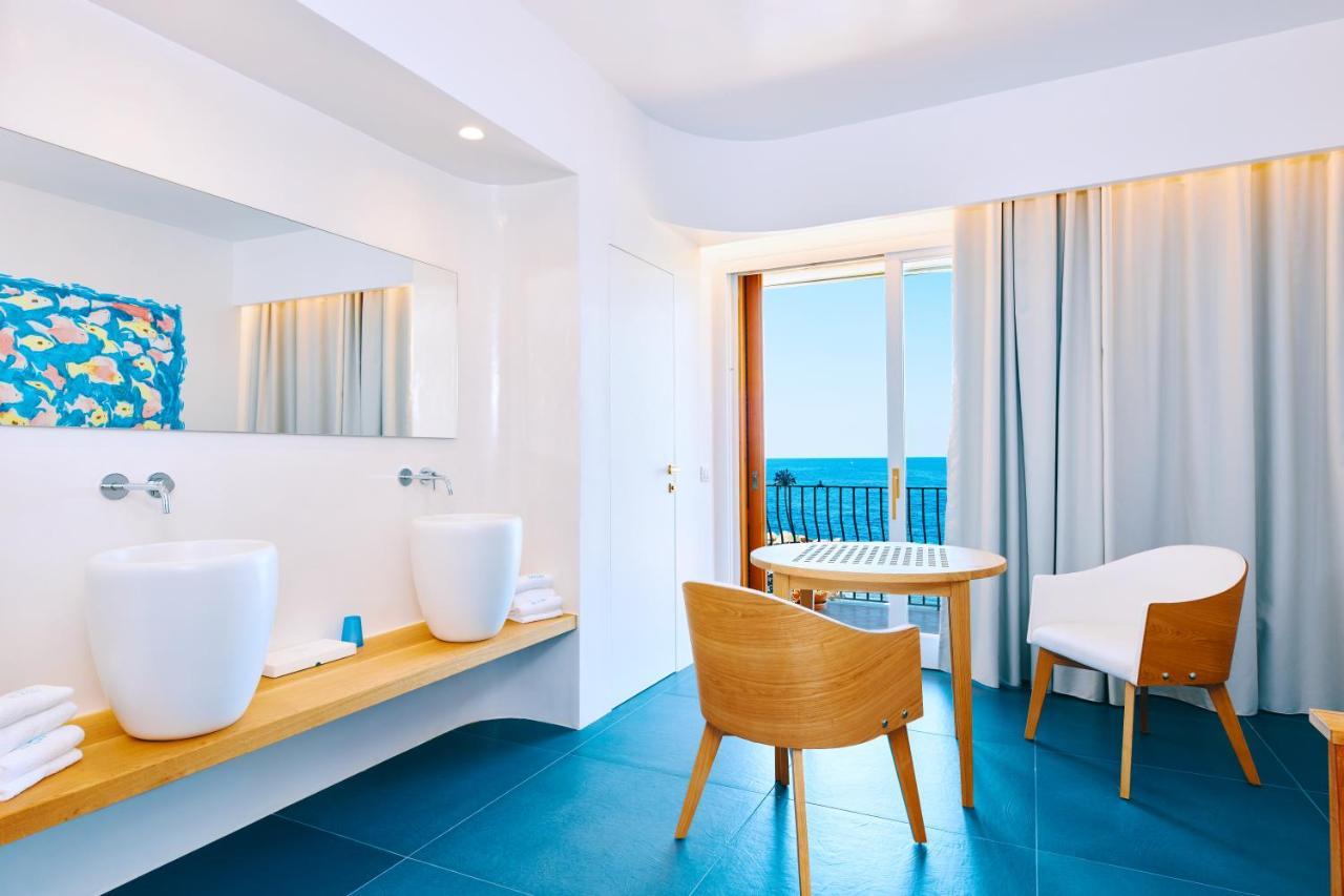 Approdo Resort Thalasso Spa Кастелабате Екстериор снимка