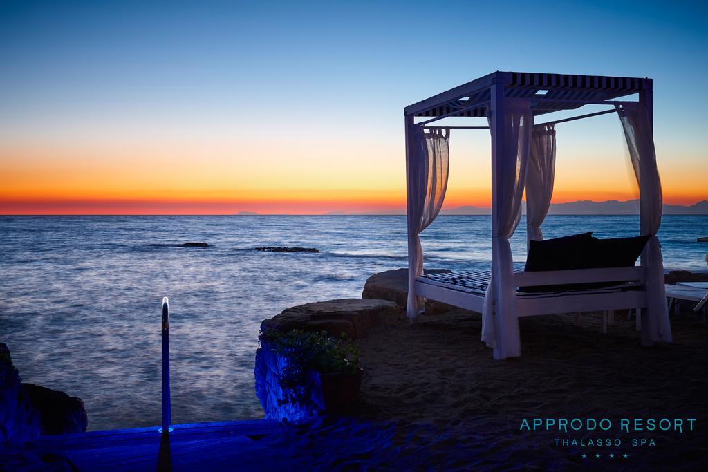 Approdo Resort Thalasso Spa Кастелабате Екстериор снимка