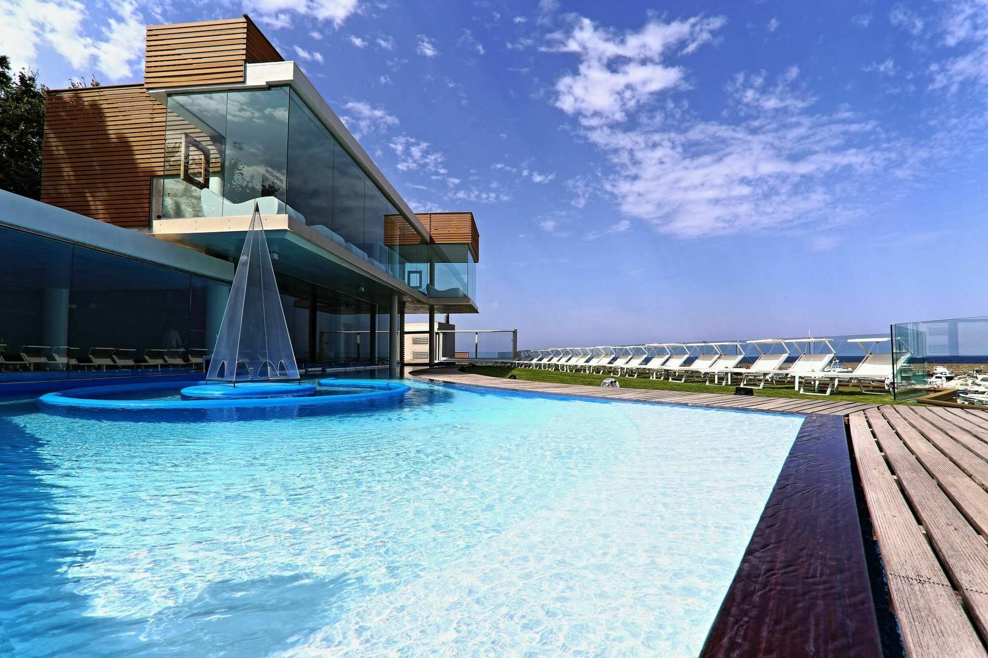 Approdo Resort Thalasso Spa Кастелабате Екстериор снимка